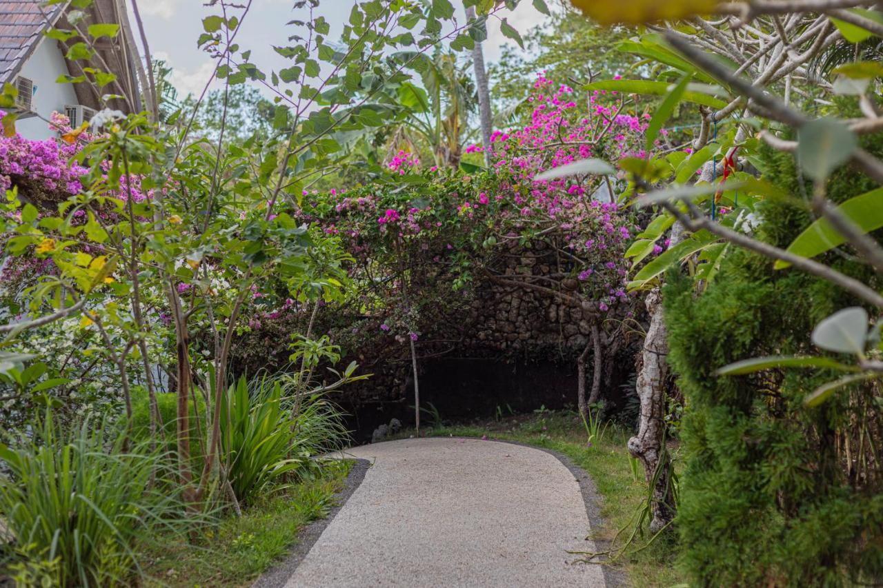 Villa Ume Tenang Нуса Пенида Экстерьер фото