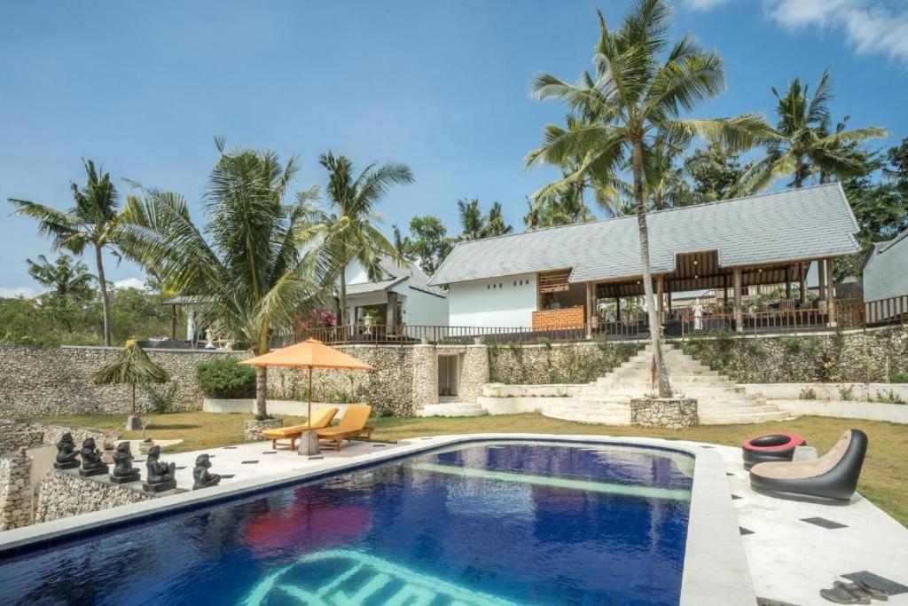 Villa Ume Tenang Нуса Пенида Экстерьер фото